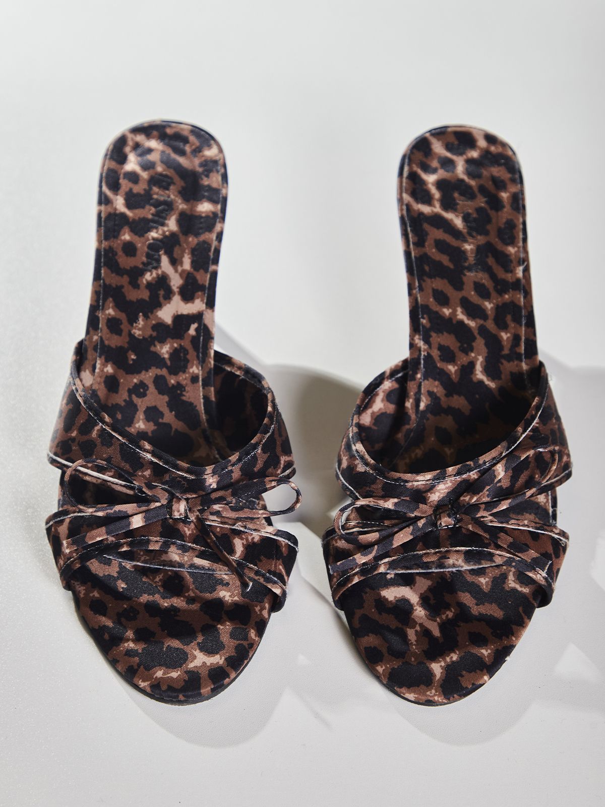 Cabau Bow Leopard Sandals