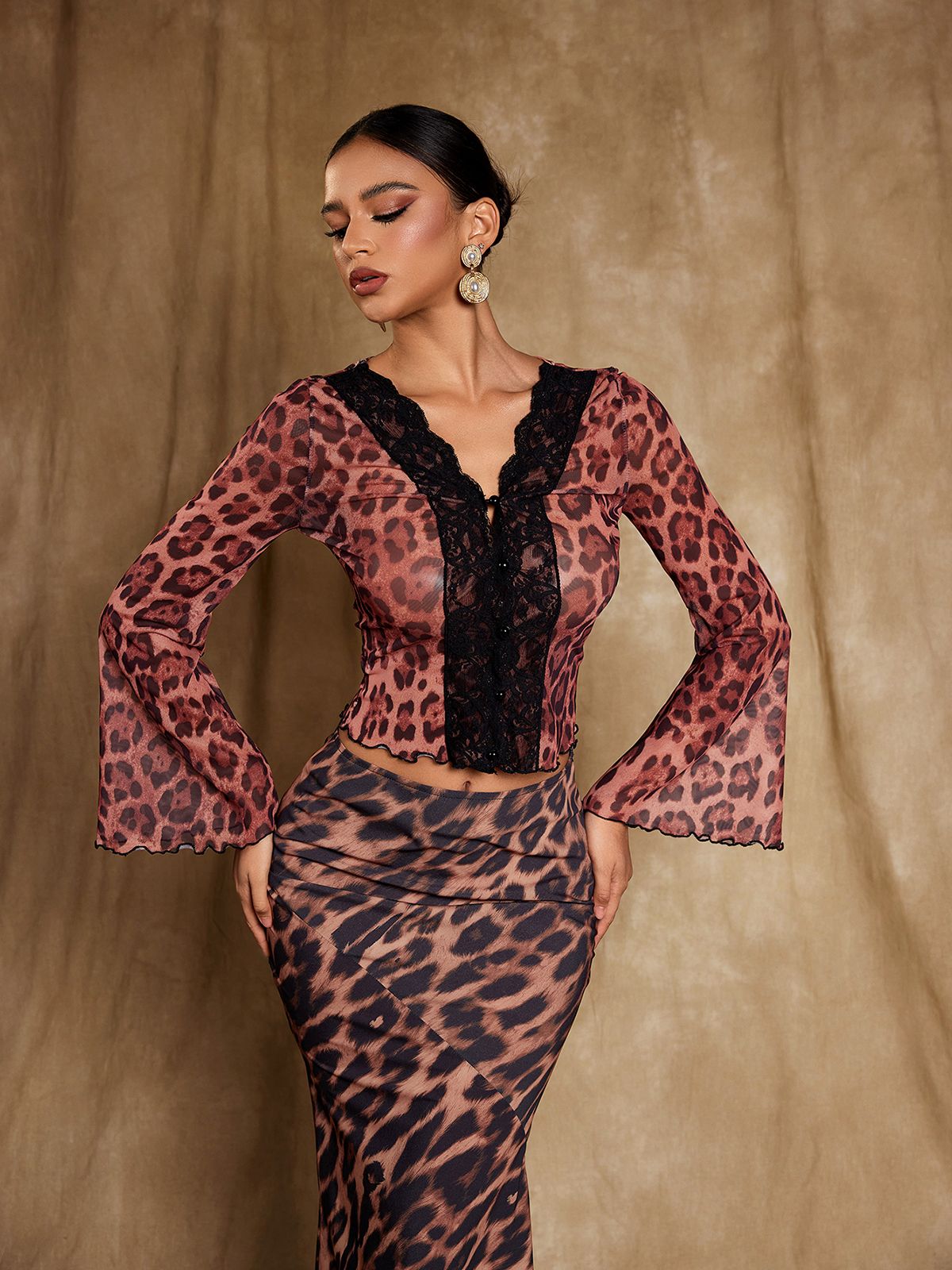 Elestren Flounce Sleeve Leopard Top