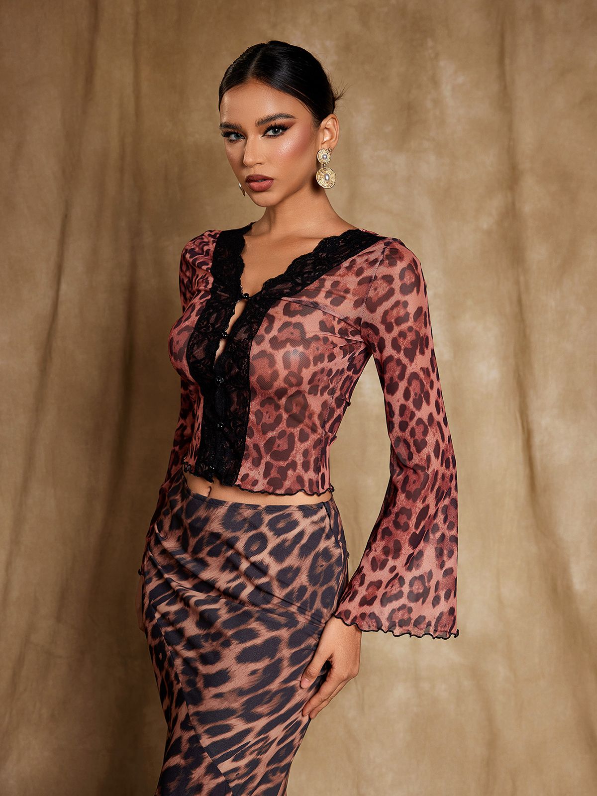 Elestren Flounce Sleeve Leopard Top