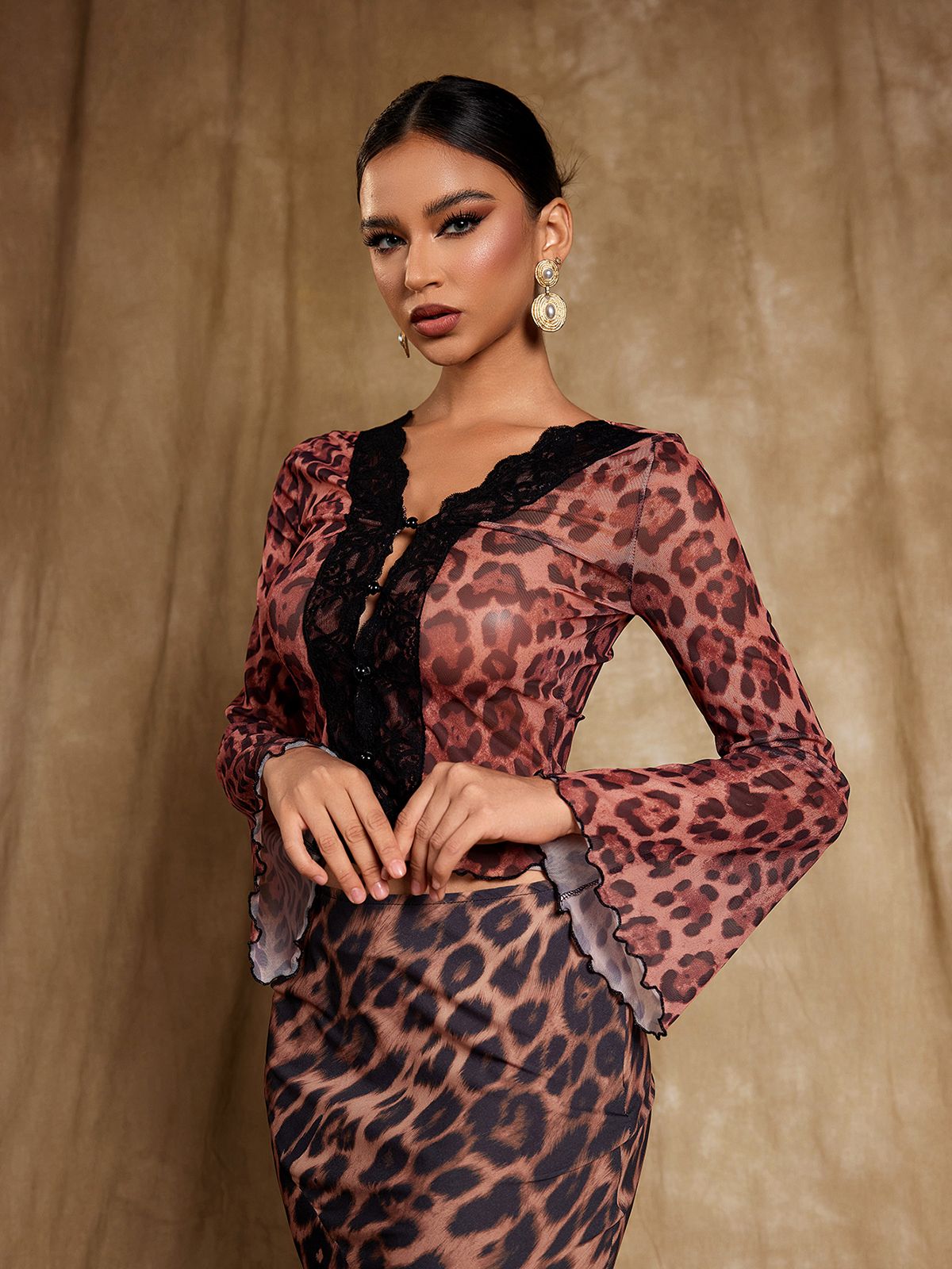 Elestren Flounce Sleeve Leopard Top