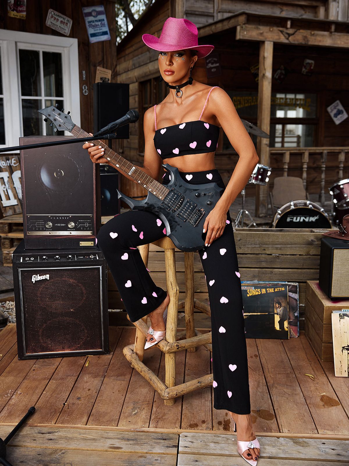 Harini Chain Heart Pants Set