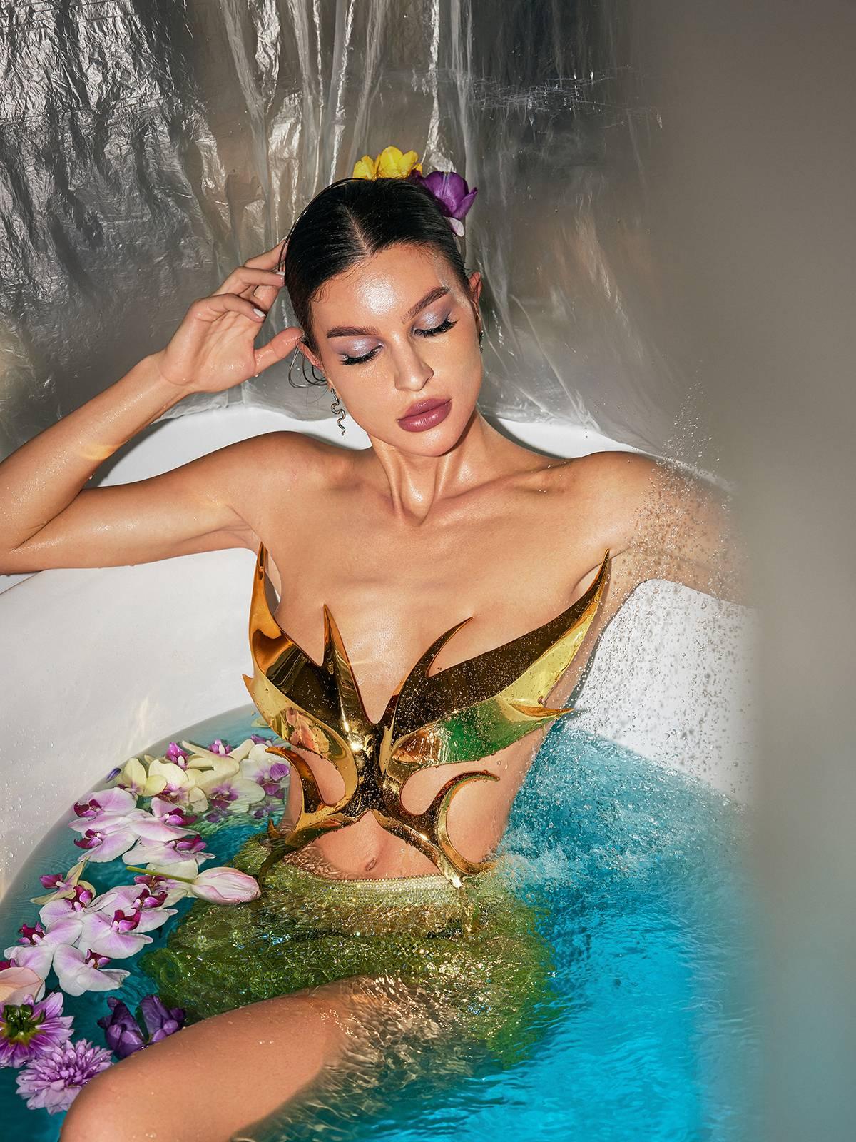 Ilya Butterfly Glossy Armor Top In Gold