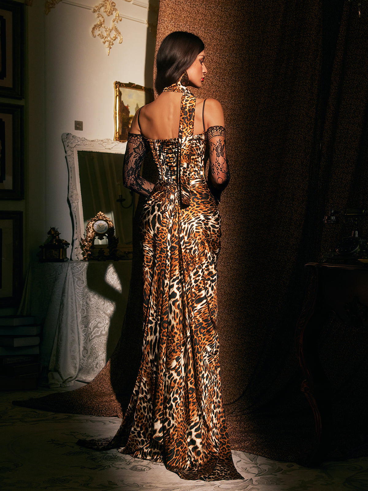 Jarrah Spaghetti Leopard Printed Maxi Dress