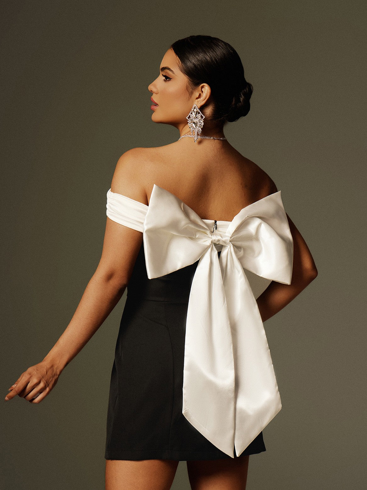 Xylia Off Shoulder Bow Mini Dress